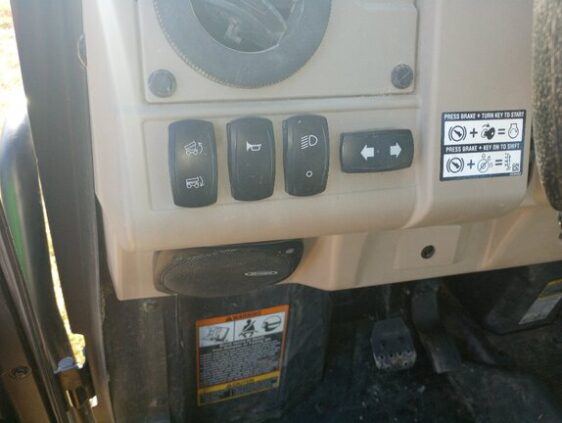 2021 John Deere XUV 835R - Image 5