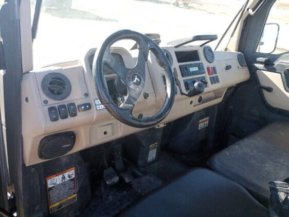 2021 John Deere XUV 835R - Image 4