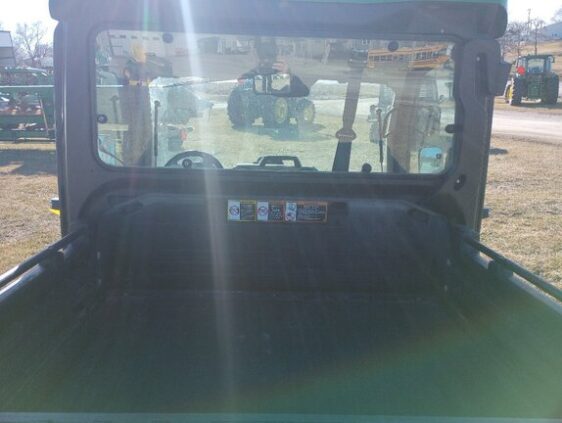 2021 John Deere XUV 835R - Image 3