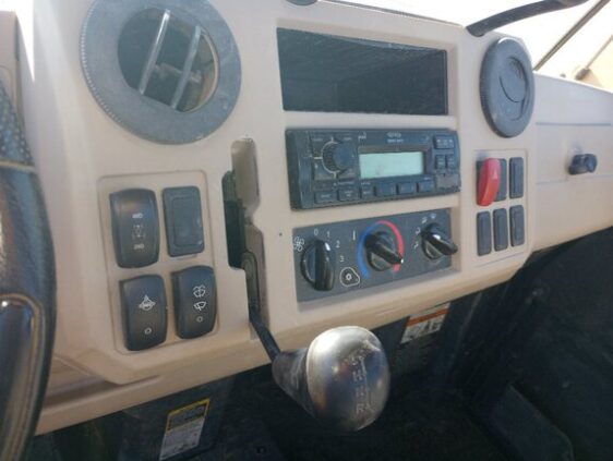 2021 John Deere XUV 835R - Image 6