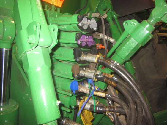 2023 John Deere 8R 410 - Image 31