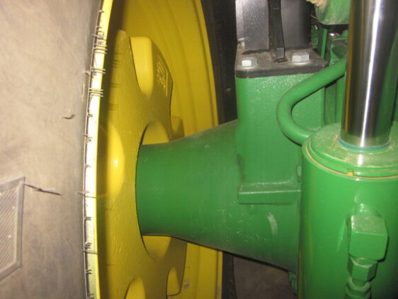 2023 John Deere 8R 410 - Image 32