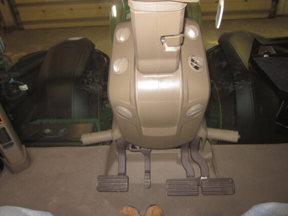 2023 John Deere 8R 410 - Image 19
