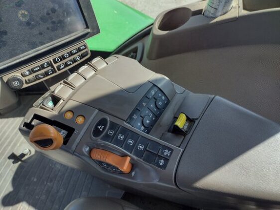 2017 John Deere 9620RX - Image 16