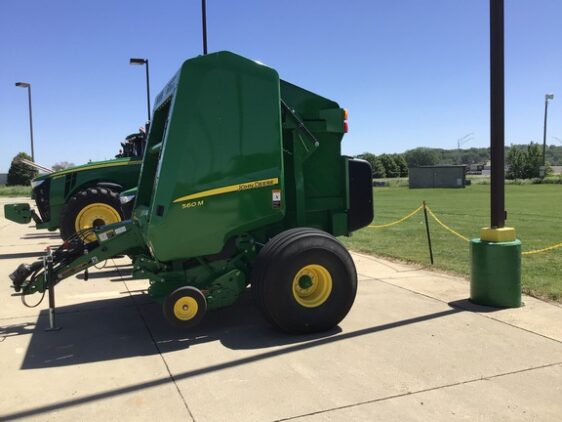 2023 John Deere 560M - Image 6