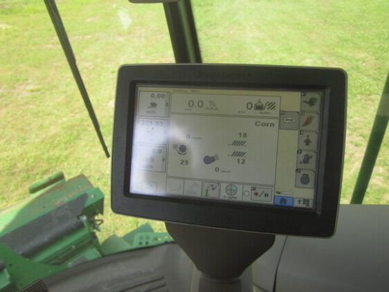 2015 John Deere S680 - Image 11