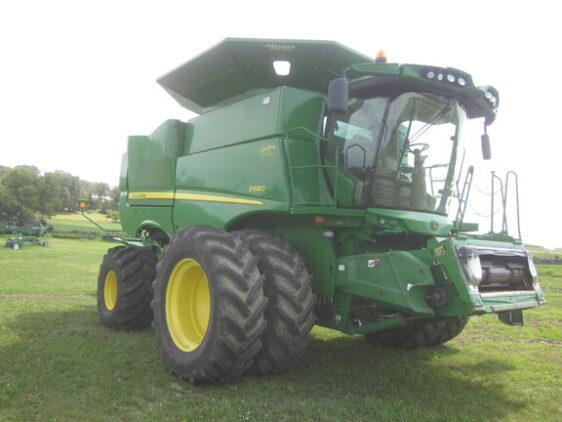 2015 John Deere S680 - Image 2