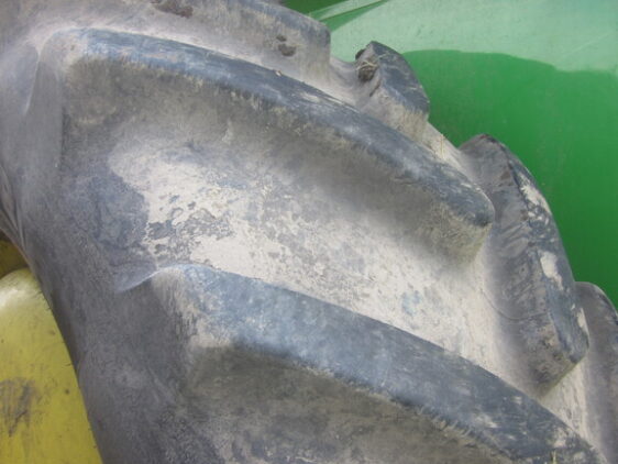 2015 John Deere S680 - Image 15
