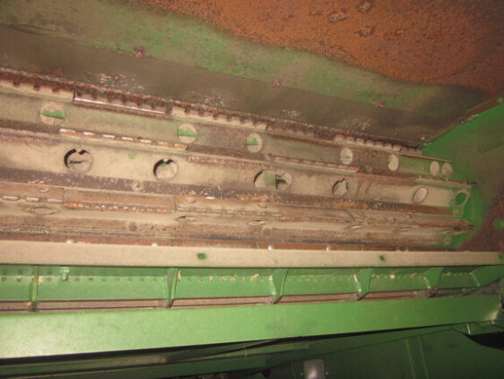2015 John Deere S680 - Image 28