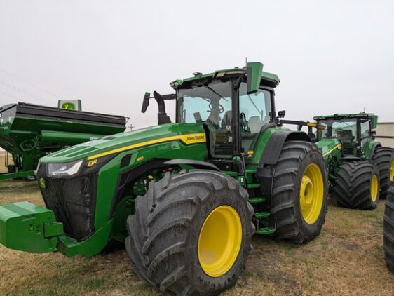 2023 John Deere 8R 410 - Image 3