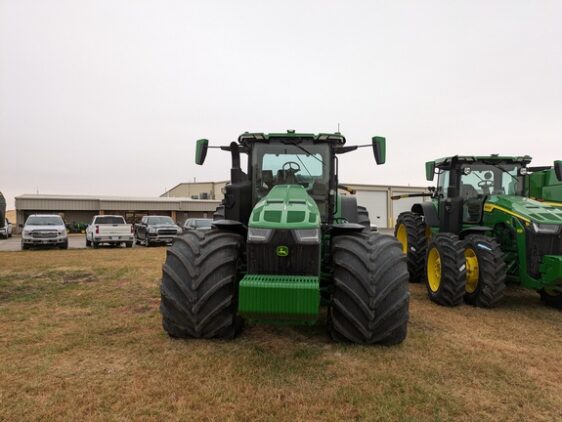 2023 John Deere 8R 410 - Image 6