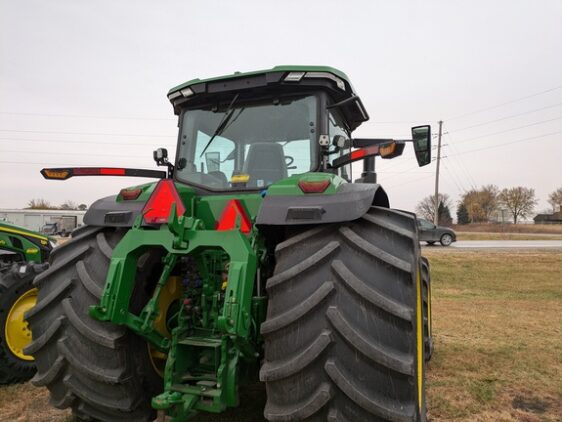 2023 John Deere 8R 410 - Image 7