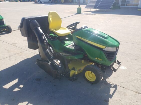2018 John Deere X590 - Image 3