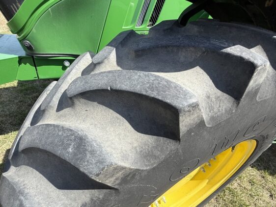 2019 John Deere 6155R - Image 9