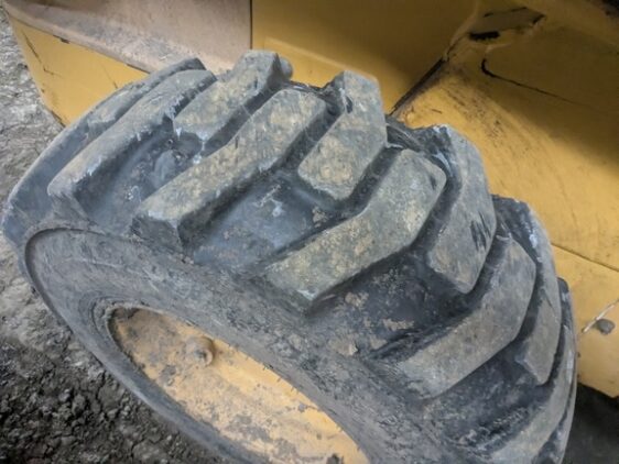 1999 John Deere 250 - Image 5