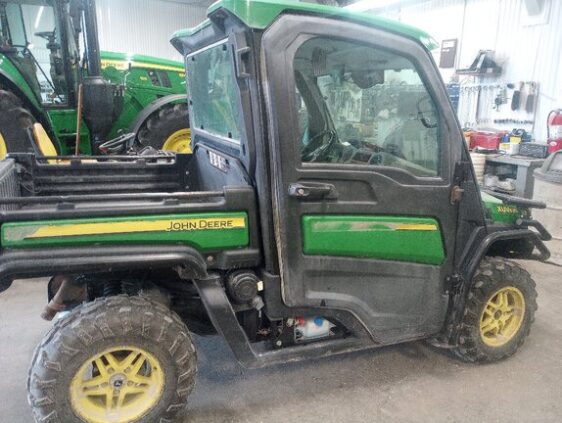 2019 John Deere XUV 835R - Image 2
