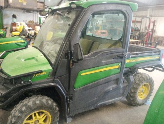 2019 John Deere XUV 835R - Image 3