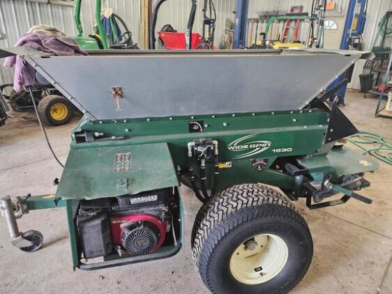 2007 Turfco 1530