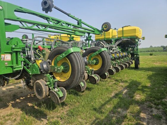 2025 John Deere 1775NT - Image 2