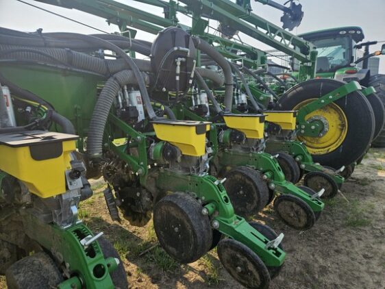 2025 John Deere 1775NT - Image 5