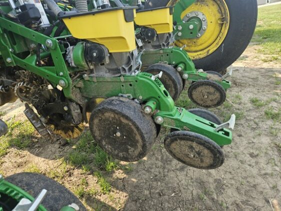 2025 John Deere 1775NT - Image 7