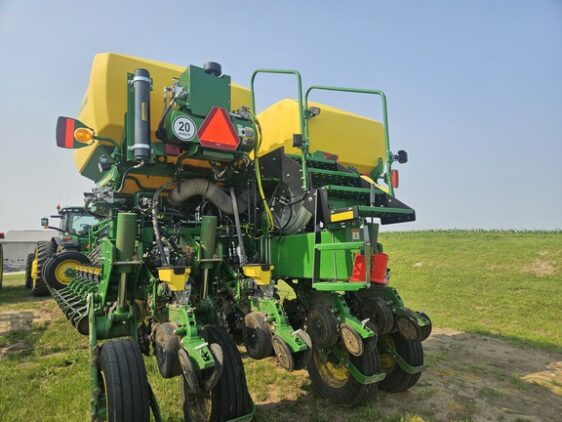 2025 John Deere 1775NT - Image 8