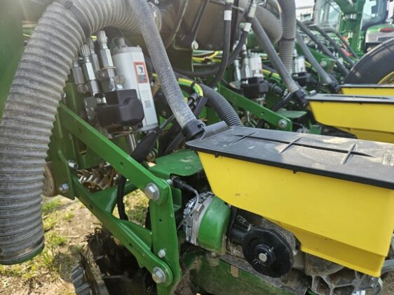2025 John Deere 1775NT - Image 6
