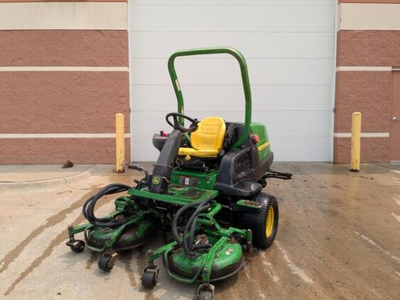 2009 John Deere 7400