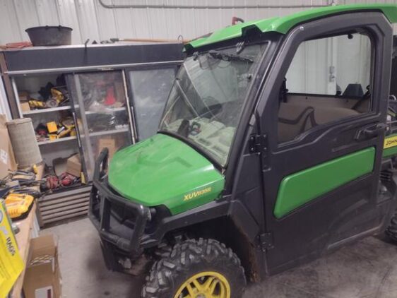 2022 John Deere XUV 835R - Image 2