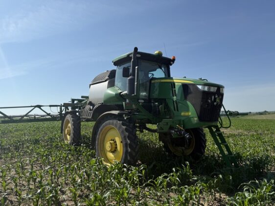 2021 John Deere R4044 - Image 3
