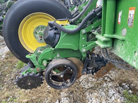 2025 John Deere 1775NT - Image 9
