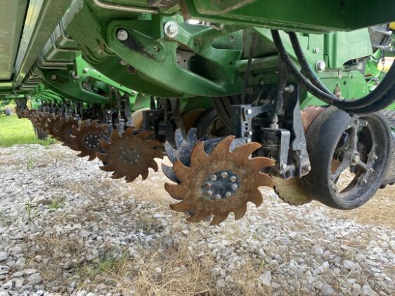 2025 John Deere 1775NT - Image 15