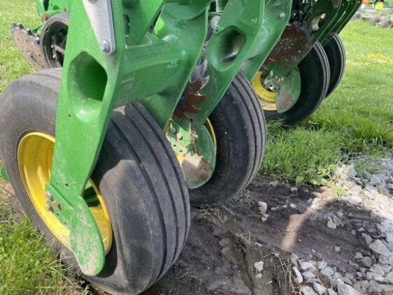 2025 John Deere 1775NT - Image 21