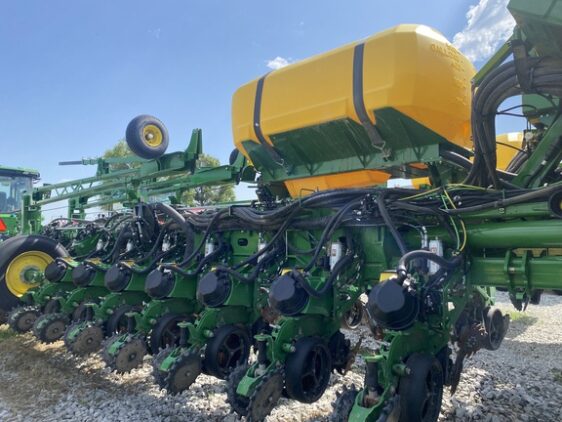 2025 John Deere 1775NT - Image 4
