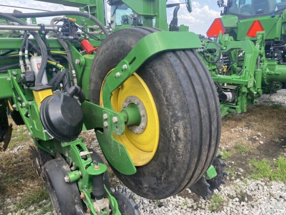 2025 John Deere 1775NT - Image 11