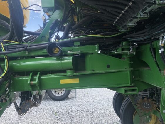 2025 John Deere 1775NT - Image 19