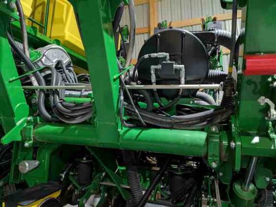 2024 John Deere 1795 - Image 12