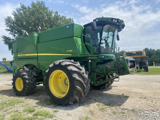 2024 John Deere S780
