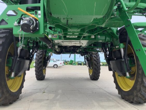 2021 John Deere R4038 - Image 9