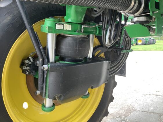 2021 John Deere R4038 - Image 11