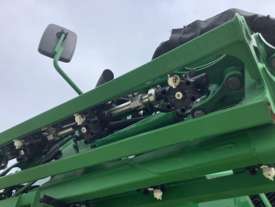 2021 John Deere R4038 - Image 14