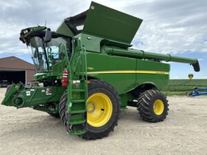 2023 John Deere S780