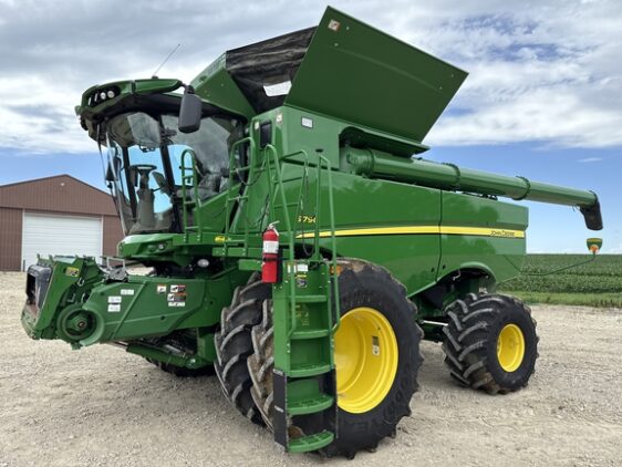2021 John Deere S790
