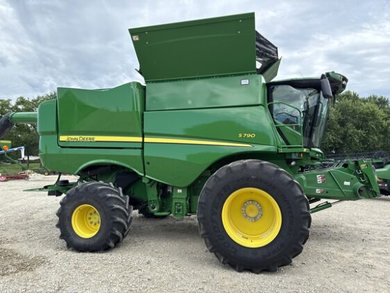 2021 John Deere S790 - Image 17