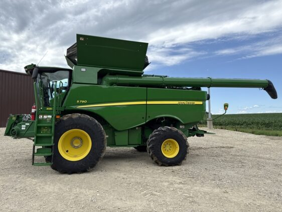 2021 John Deere S790 - Image 5