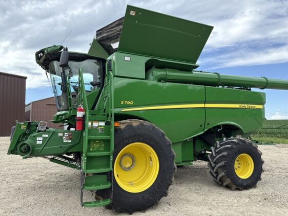 2021 John Deere S790 - Image 3