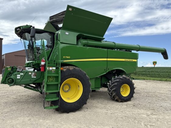 2021 John Deere S790 - Image 2