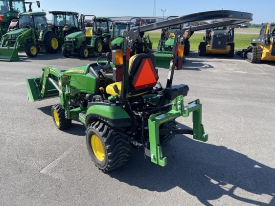2019 John Deere 1025R - Image 3