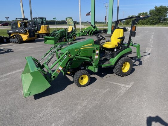 2019 John Deere 1025R