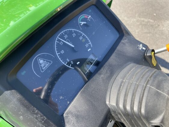 2019 John Deere 1025R - Image 11